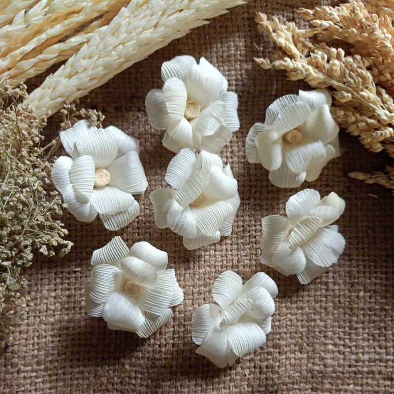 bunga klobot mawar, bunga klobot jagung, hunga kulit jagung, hiasan mahar