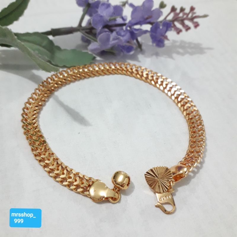 Gelang tangan rantai rajutan tikar(k)warna emas.