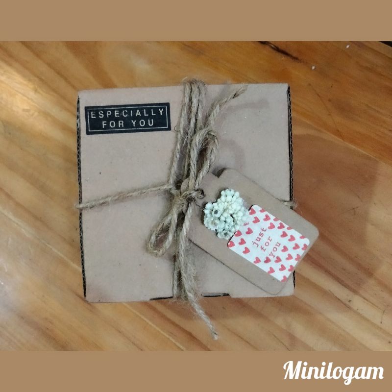 

kotak/box/kardus kecil/mini, hadiah,hampers,souvenir
