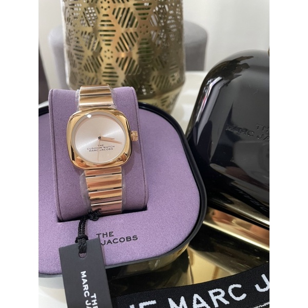 Jam Tangan Marc Jacobs The Cushion Rose Gold Dial Watch