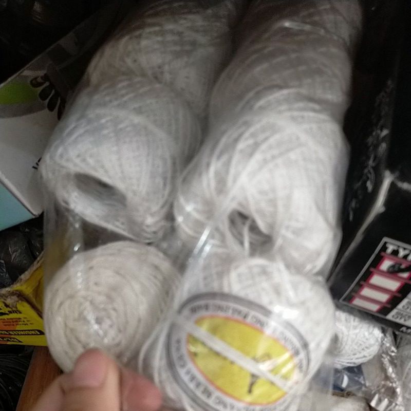 benang bol. benang jahit kasur. benang kasur