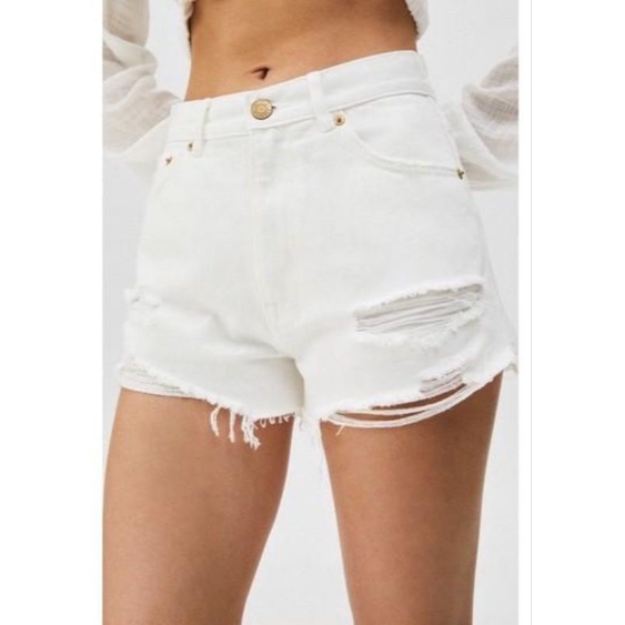 Celana Pendek Denim PULL &amp;  BEAR Hotpants With Rips Original Branded