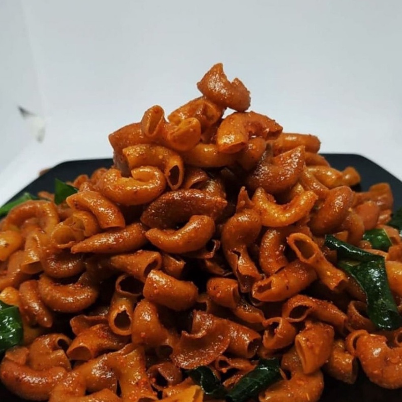 

Makaroni Kriuk Pedas Daun Jeruk Isi 70 Gram