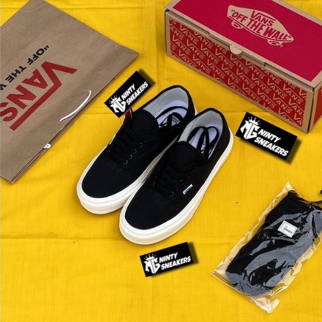 Sepatu vans authentic mono sepatu sneakers sepatu hitam sepatu sekolah