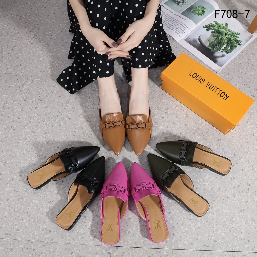 Logo Pointed Toe Mules F708-7