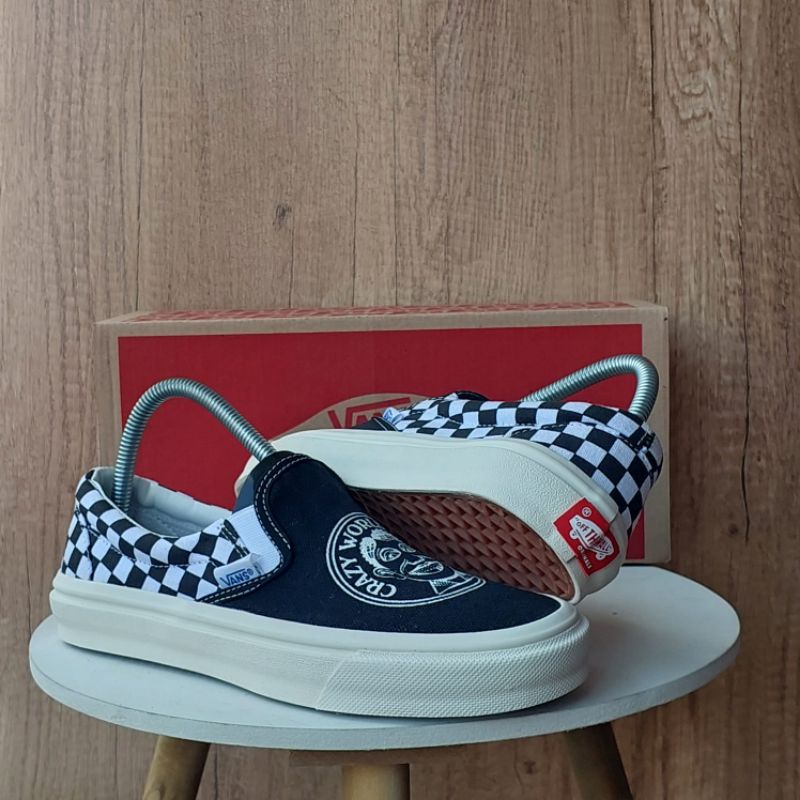 Sepatu V Slip on Crezy World Premium high Quality wafle DT Grade ORI Made in China sepatu Pria Sneak