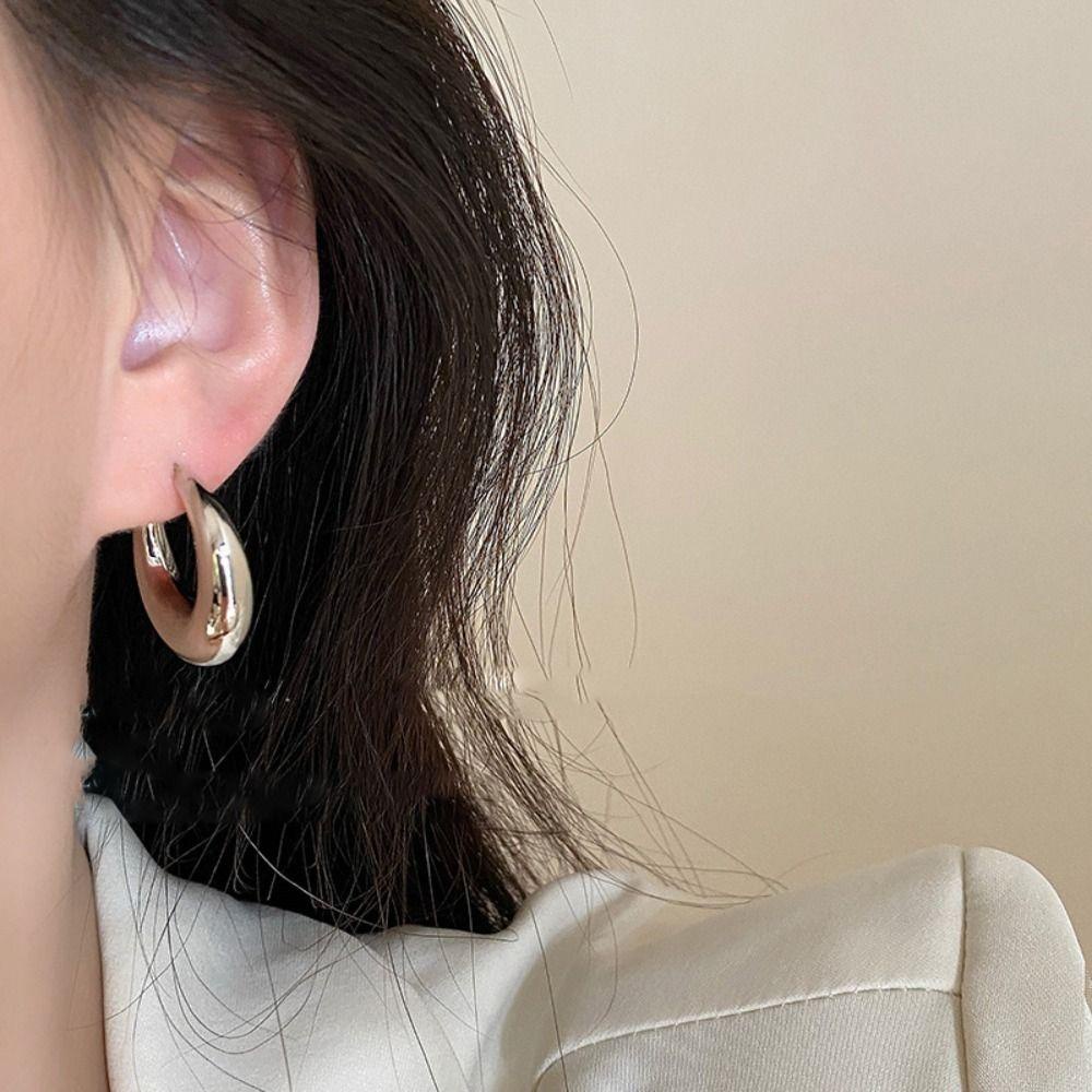 Mxbeauty Anting Hoop Wanita Kepribadian Keren Punk Fashion Logam Tampan Perhiasan Fashion