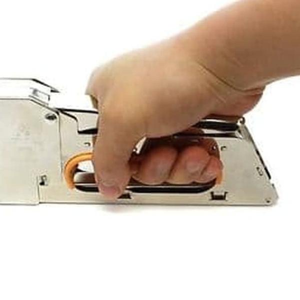 

Staples Tembak Banner, Spanduk, Iklan ATS + REFILL DLL