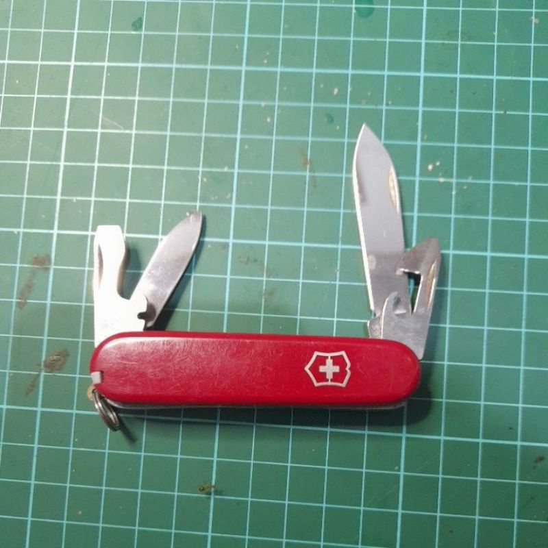 victorinox recruit