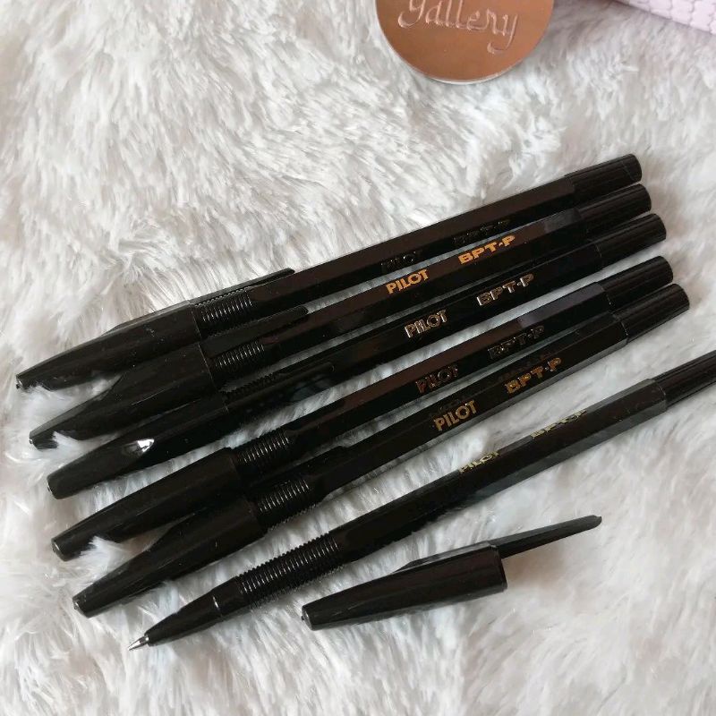 

Pulpen Pilot Hitam