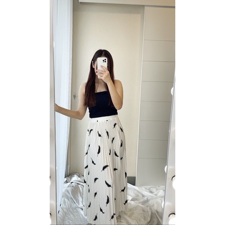 mira rok plisket