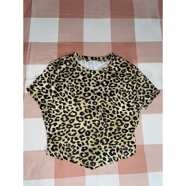 new crop top bershka size S