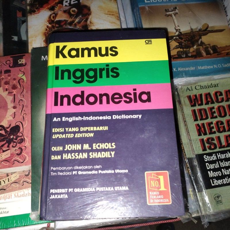 

kamus inggris indonesia buku kamus Inggris Indonesia John m. echols PT Gramedia pustaka utama