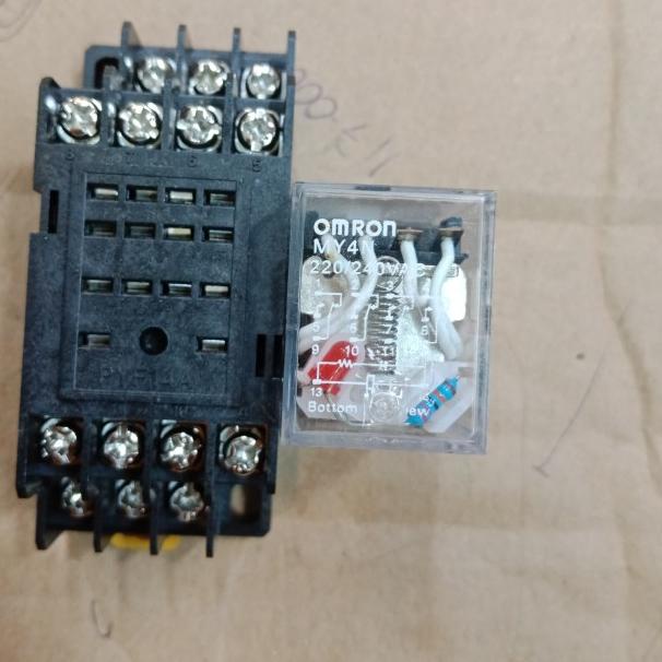relay MY4N 220VAC omron + socket