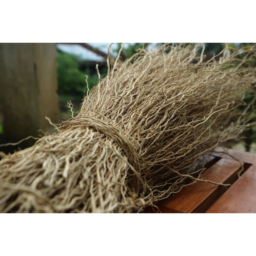 Akar Wangi 1 kg Kering