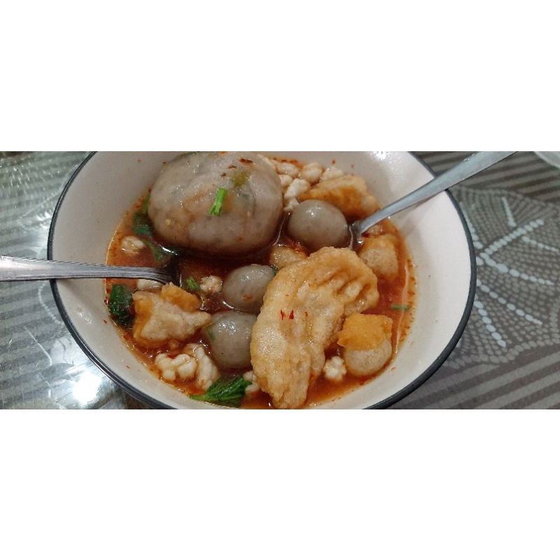 

bakso aci mercon isi tetelan pedas, baso aci tetelan, bakso aci mercon, bakso aci khas garut, bakso aci enak, bakso aci viral, bakso aci mantap