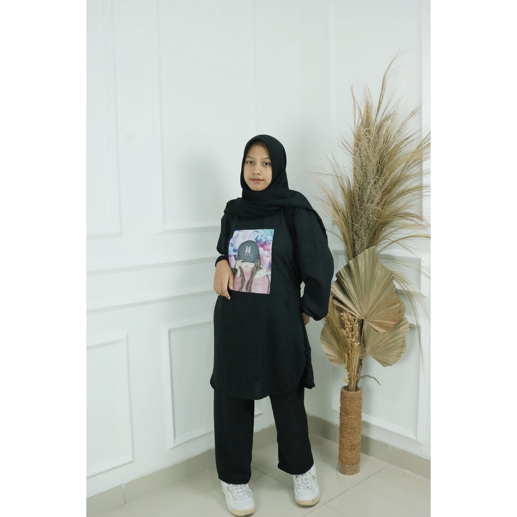 BTS SET BAHAN CRINKLE AIRFLOW JUMBO UKURAN M L XL DAN XXL MOTIF POLOS APLIKASI SABLON SETELAN WANITA KEKINIAN FASHION MUSLIM TERBARU 2022 ONE SET WANITA KOREAN STYLE ATASAN DAN BAWAHAN CASUAL WANITA SET SEHARI  HARI WANITA