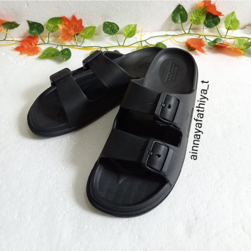 NEW ERA MB E 7028 Sendal Pria Ban 2 Gesper Terbaru Sandal Karet Laki Laki Gesper Pinggir Nyaman