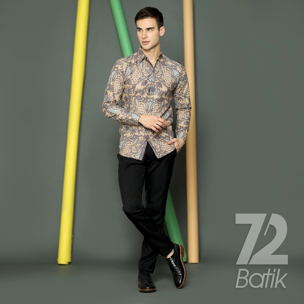 KEMEJA BATIK PRIA Lengan Panjang Premium Motif Burung Kembang Putih Tulang Cream Krem 723130 Cap 72 - Baju Kemeja Atasan Pakaian Setelan Batik Pria Cowok Laki Laki Remaja Keluarga Kantor Lengan Panjang Modern Slimfit Slim Fit Premium Kekinian