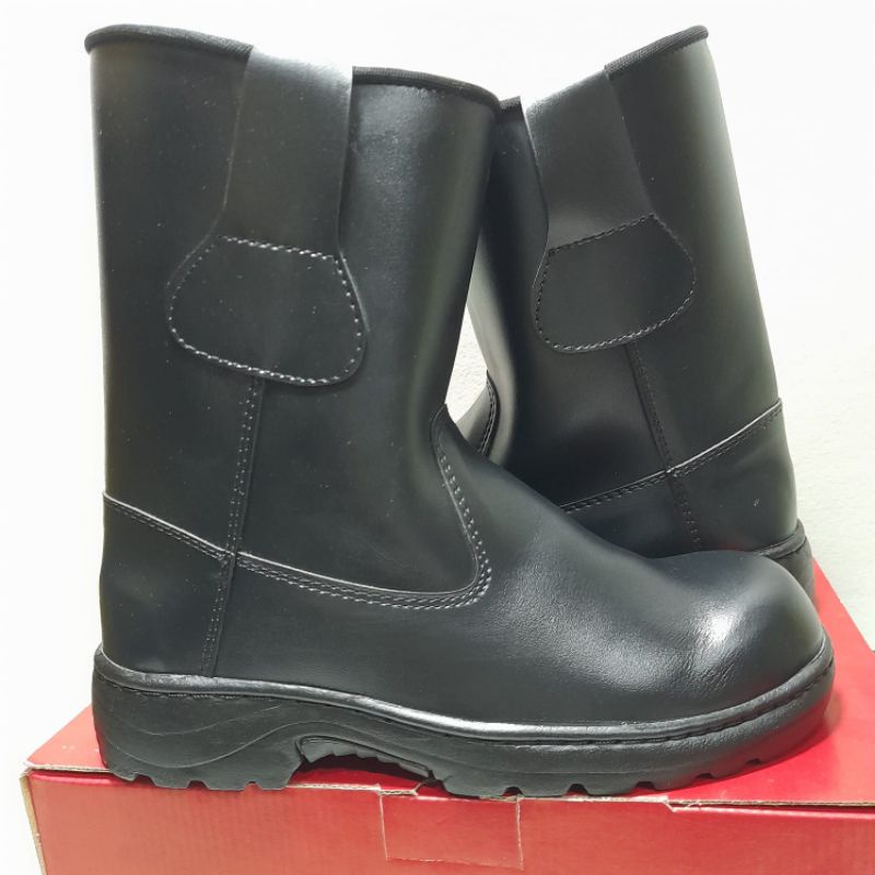 sepatu safety boot loader cocok untuk kerja warna hitam terbaru