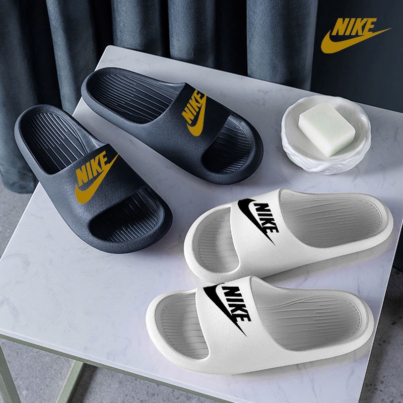 Sendal NIKE Pria Sandal Slide Kamar Mandi Hotel  Empuk Karet Anti Slip Sandal Slop Pria Sandal Rumah Size 40-44 Hitam Biru Hijau Putih