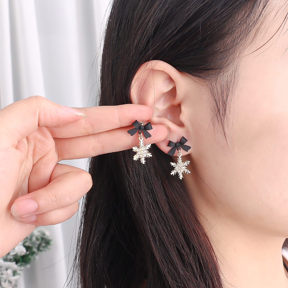 Anting Tusuk Gantung Wanita Desain Snowflake Hias Zircon Gaya Korea / Simple / Elegan Untuk Pesta / Pernikahan