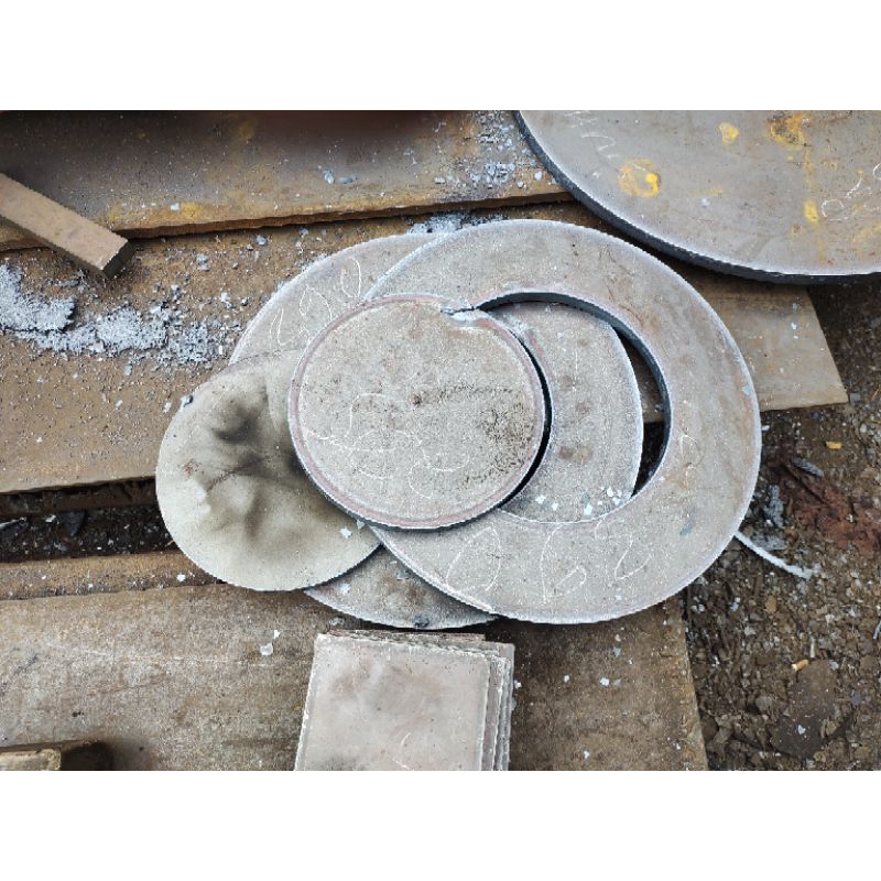 Plat Besi 3 mm x Diameter 200 mm / lubang 70 mm