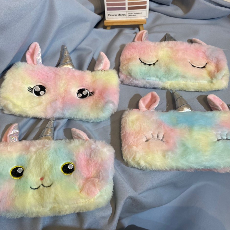 

KOTAK KAIN MODEL UNICORN RAINBOW KOTAK PENSIL MODEL MATA MUKA MEREM CUTE TERMURAH