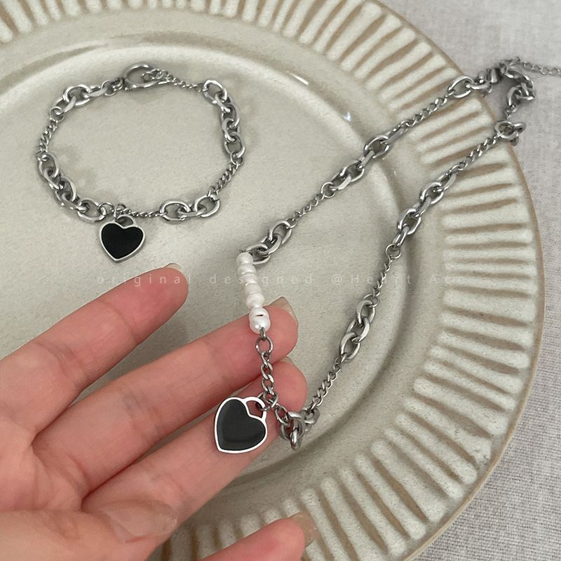 Suhao keren hot girl cinta mutiara jahitan kalung perempuan musim panas ins hip-hop klavikula rantai cahaya mewah desain niche gelang