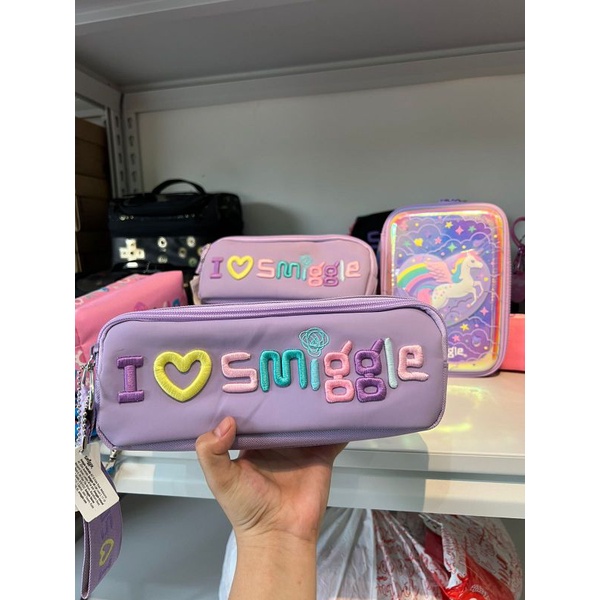 

smiggle pouch strapt/pencil case