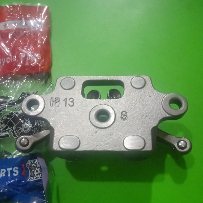 TEMLAR ATAS TEMPLAR UPPER ROCKER ARM CG 200 VIAR MOTOR RODA TIGA