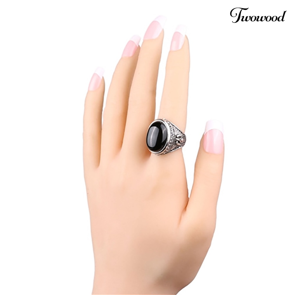 Cincin Pria Aksen Berlian Imitasi Warna Hitam Gaya Vintage Untuk Pesta