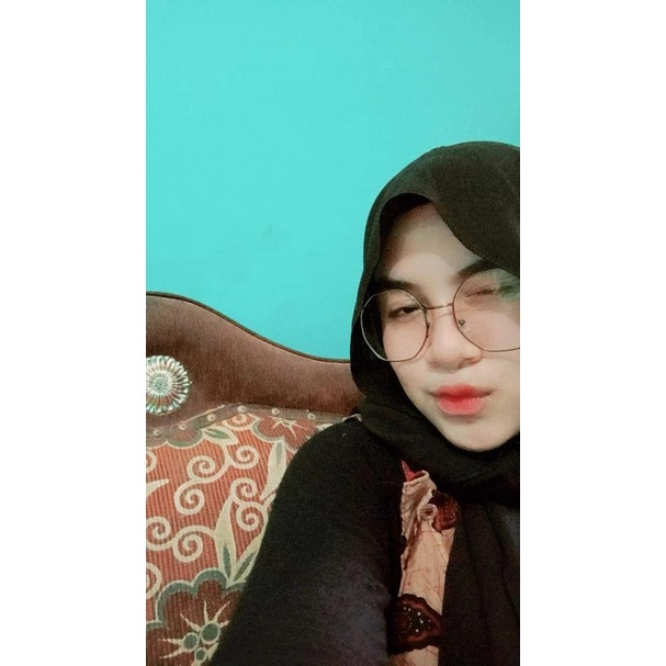 KALSELMALL Kacamata Wanita Transparan Bening Artis Kaca Mata Frame Gaya Retro Vintage Bentuk Metal Kecamata Pria Kece Keren Viral Trend Kcamata Putih Normal Optik Antiradiasi Cateyes Cat Eyes Photochromic Persegi Banjarmasin Banjarbaru Balikpapan KCP29