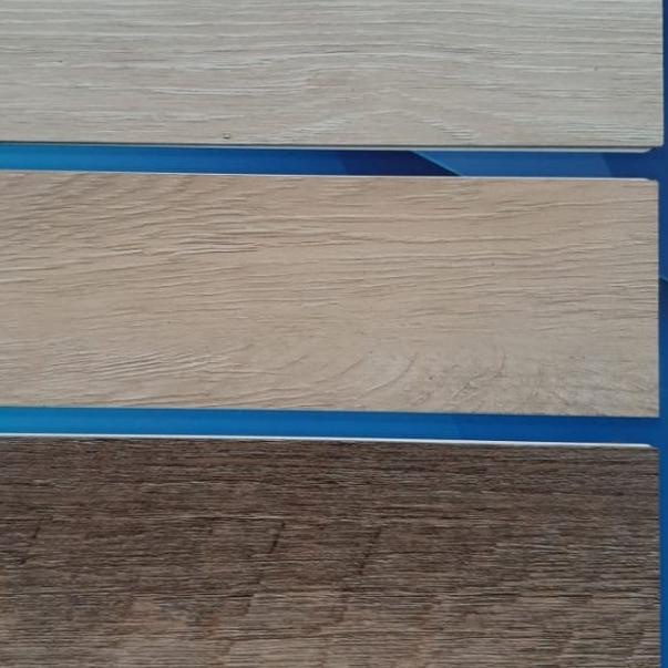 Lantai Vinyl Klik SPC tahan air