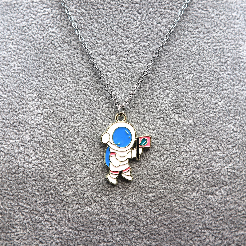 Kalung Rantai Liontin Kartun Astronot Bahan Stainless Steel Alloy Untuk Aksesoris Pakaian Anak Perempuan