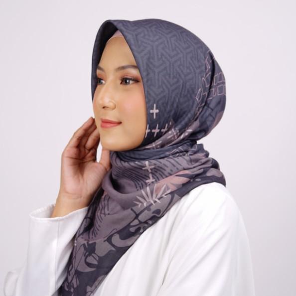 Elzatta Jilbab Segi Empat Scarf Motif Premium Obelia Jaliya - Magenta