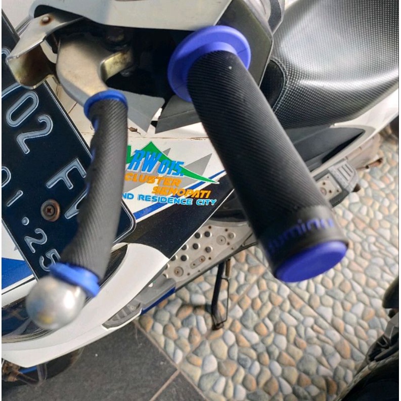 HAND GRIP HANDFAT BULU UNIVERSAL SEMUA MOTOR