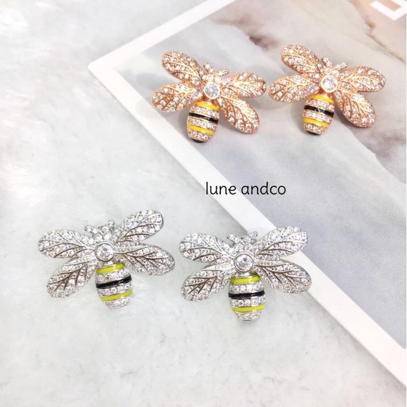 Anting Tusuk Fashion Import Korea motif Lebah Mata-mata Rodium AS16