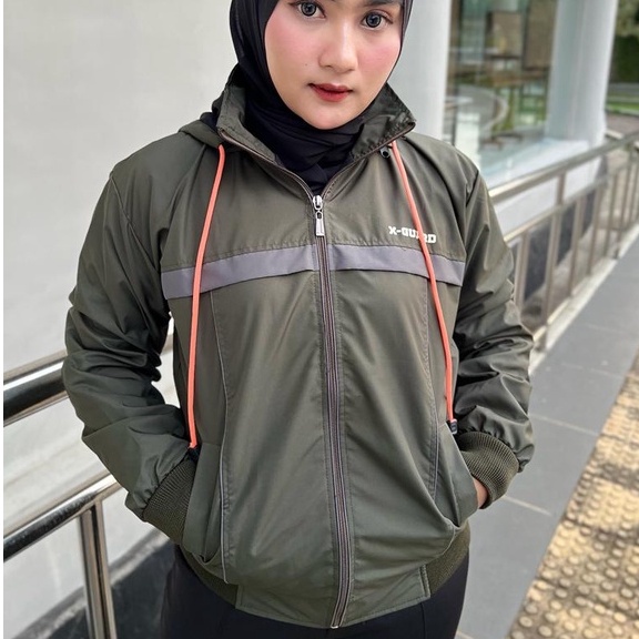 Jaket Bomber Wanita Bahan Parasut Kombinasi Warna (X-Guard) | Gista Jaket Hoodie Wanita Terbaru Kekinian | Fashion Hits Kekinian OOTD Viral Terbaru