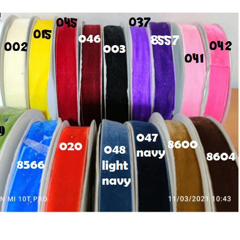 

Pita Beludru Bludru | Velvet Ribbon Size 1 inch | 2,5 cm by RAINBOW - 045 merah