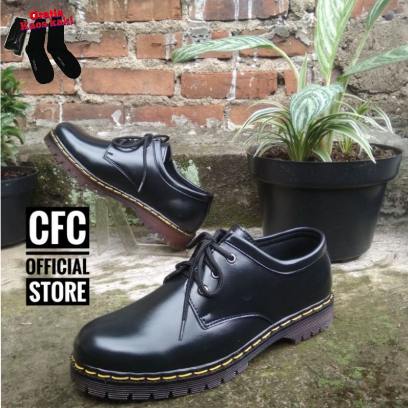 Sepatu Docmart Pria Low Boots Hitam Loafers Pormal Tali