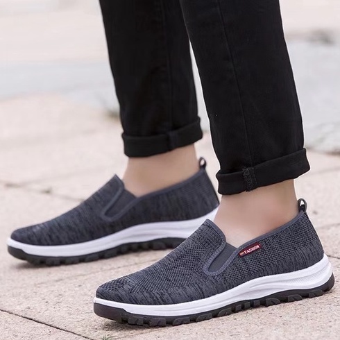 Highland Sepatu Sneakers Pria Fashion Sepatu Kerja Kuliah Sepatu Slip On MR135