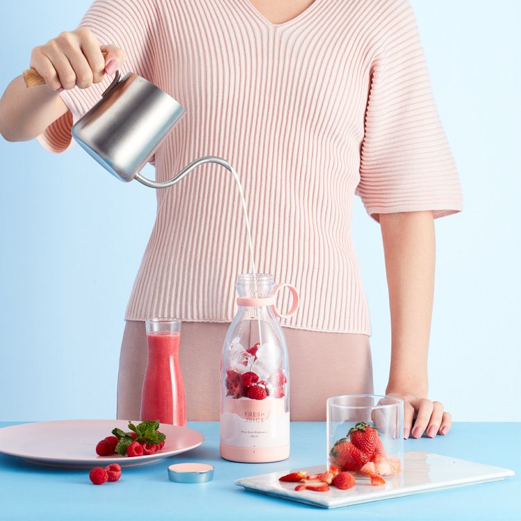 Portable Blender Juicer Buah USB Rechargeable Tahan Air Kapasitas Besar 350ml