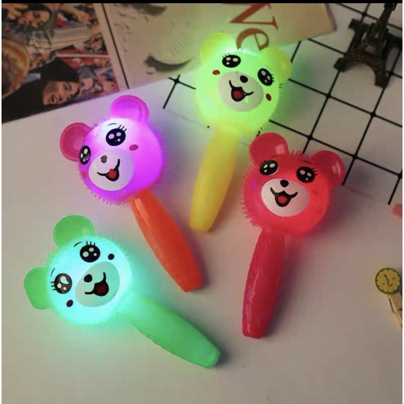 Mainan Rubber Stick Toys Boneka Lampu dan Suara Mainan Pencet-Mainan anak