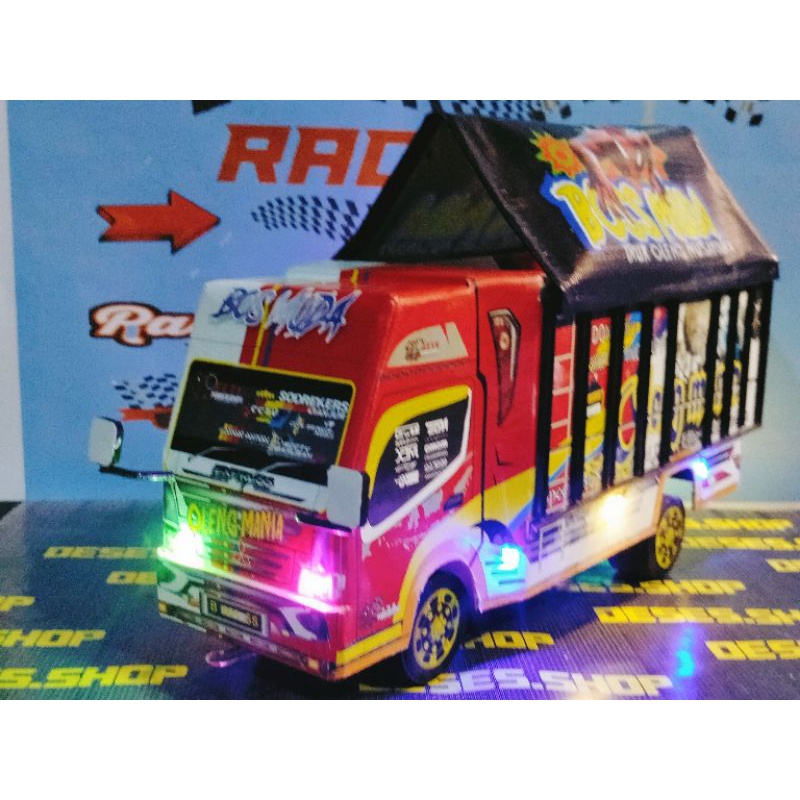 miniatur truck oleng BISA CUSTOM FOTO DAN NAMA DI PINTU BELAKANG