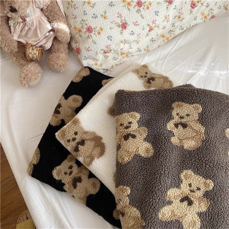 SELIMUT TEDDY BEAR IMPORT / SELIMUT KOREA EUNWOO / SELIMUT TIDUR MOTIF LUCU / SELIMUT HIGH QUALITY / SELIMUT BAHAN BULU LEMBUT DAN HALUS / SELIMUT BAYI / BEDONG BAYI / EUNWOO PREMIUM BLANKET / SELIMUT GAMBAR BERUANG LUCU