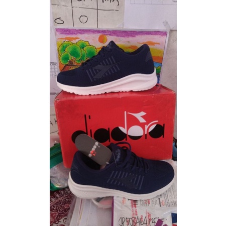 sepatu joging original sepatu joging pria sepatu diadora original sepatu diadora sport stasion