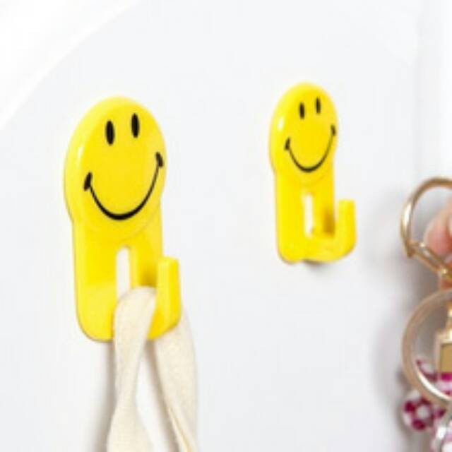 IKILOSHOP Motif Smile Sticky Hook Kartun Gantungan Tempel Dinding Karakter