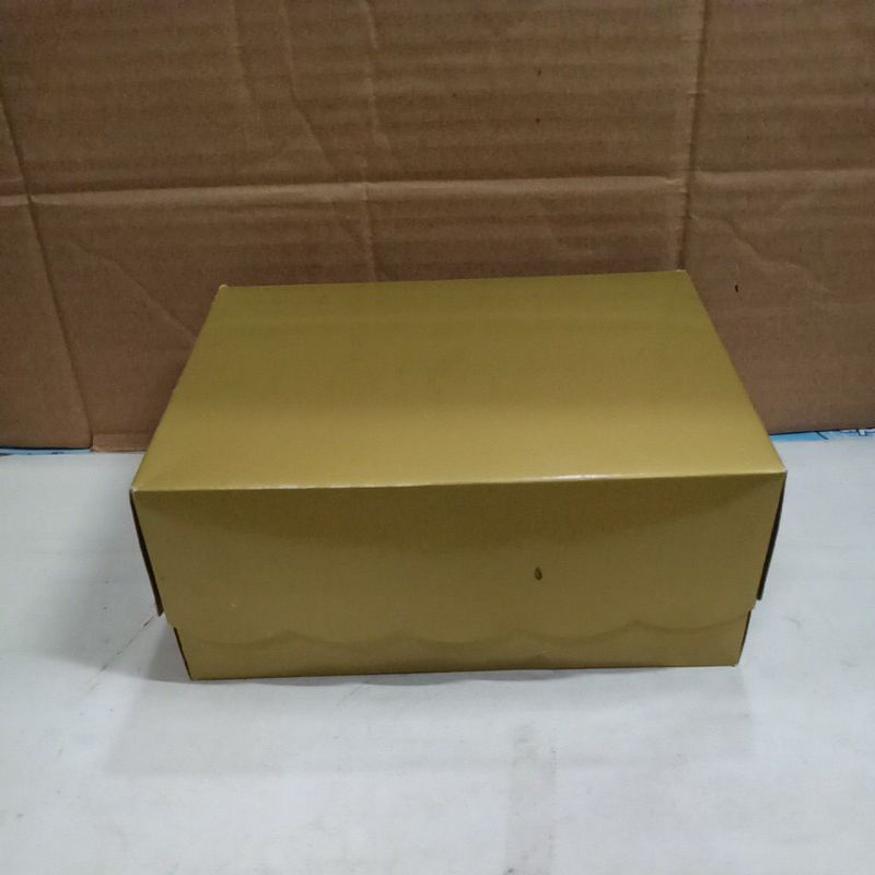 

Dus Box Kotak Kue Emas 12 x 16 cm 10 pcs