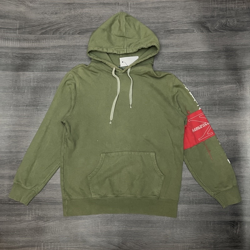 IM NOT HUMAN BEING PULLOVER HOODIE